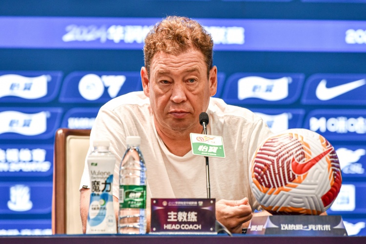 足球报:斯卢茨基担心国脚体能,申花19日将迎接本赛季最难客场
